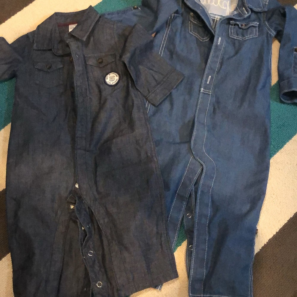 Bundle of kids clothes